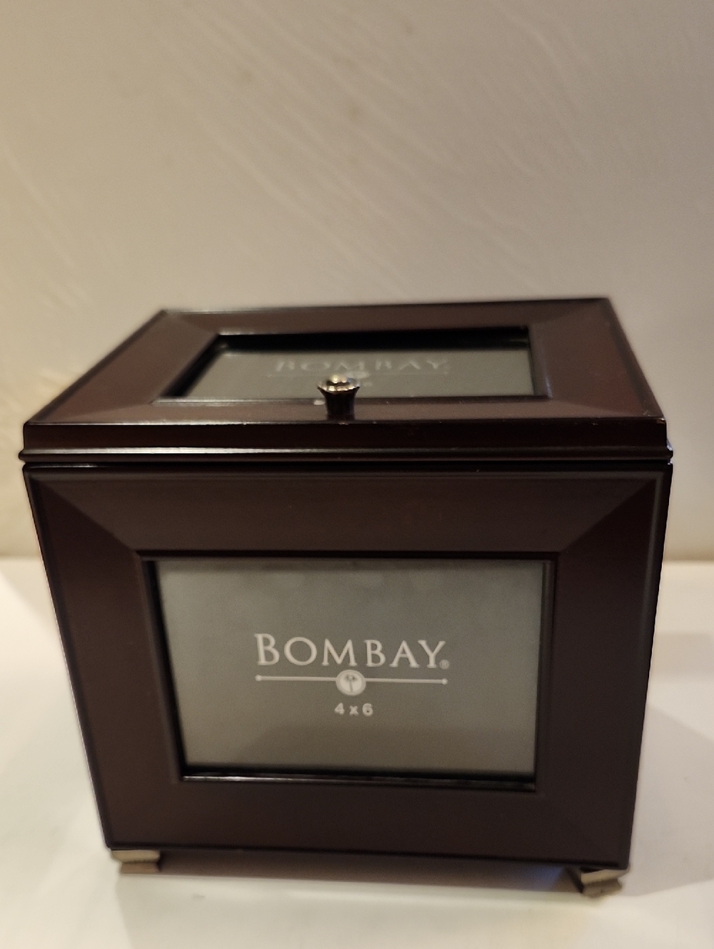 Vintage Bombay Brown Wooden Photo Box Frame with Top Knob 2001s